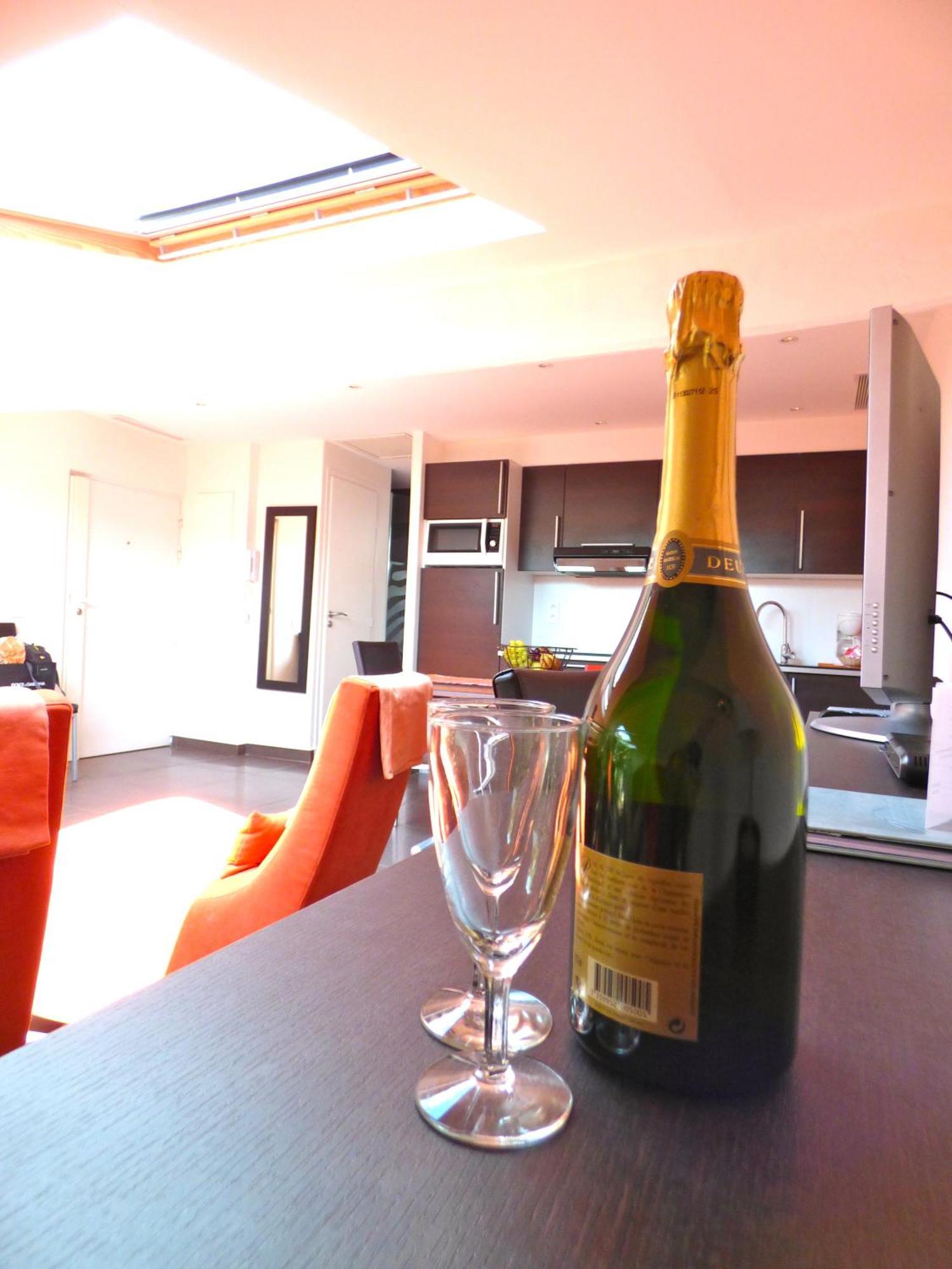 Arthur Properties Rue D'Antibes Cannes Quarto foto